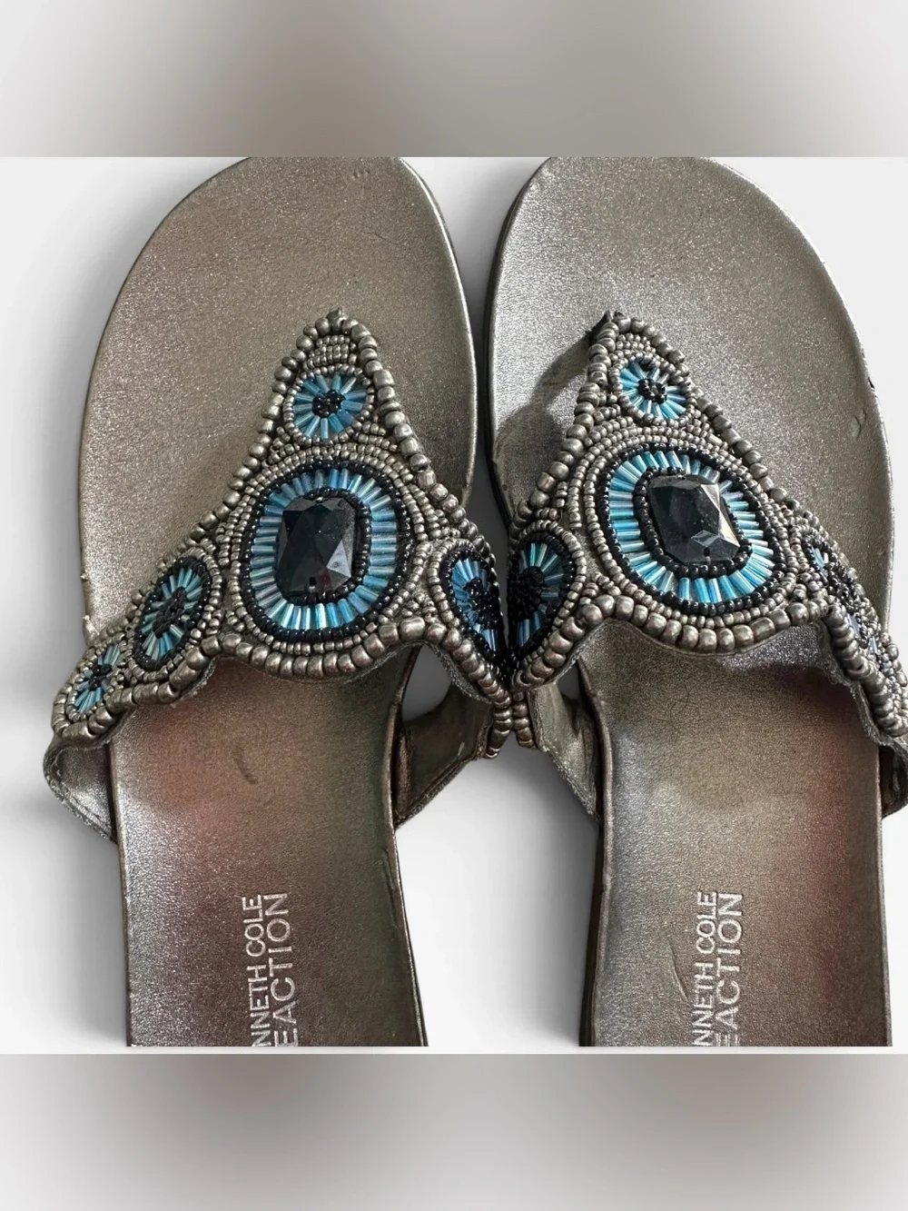 Kenneth Cole Reaction Embellished Metallic Beaded Flip Flop Thongs Womens 8